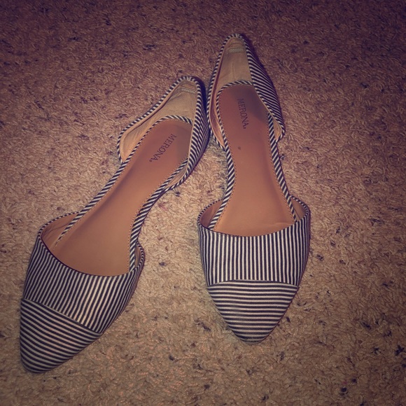 Navy and White Flats - Picture 1 of 2